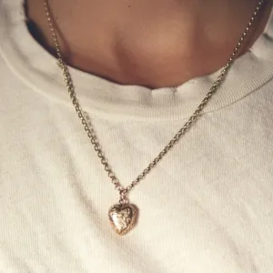 15k Gold Heart and Shield Motif