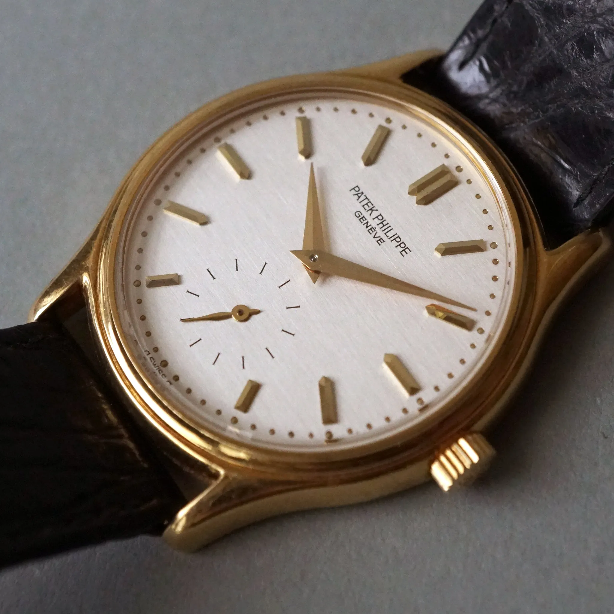 1987 PATEK PHILIPPE CALATRAVA YG REF.3923 MANUAL WINDING WATCH