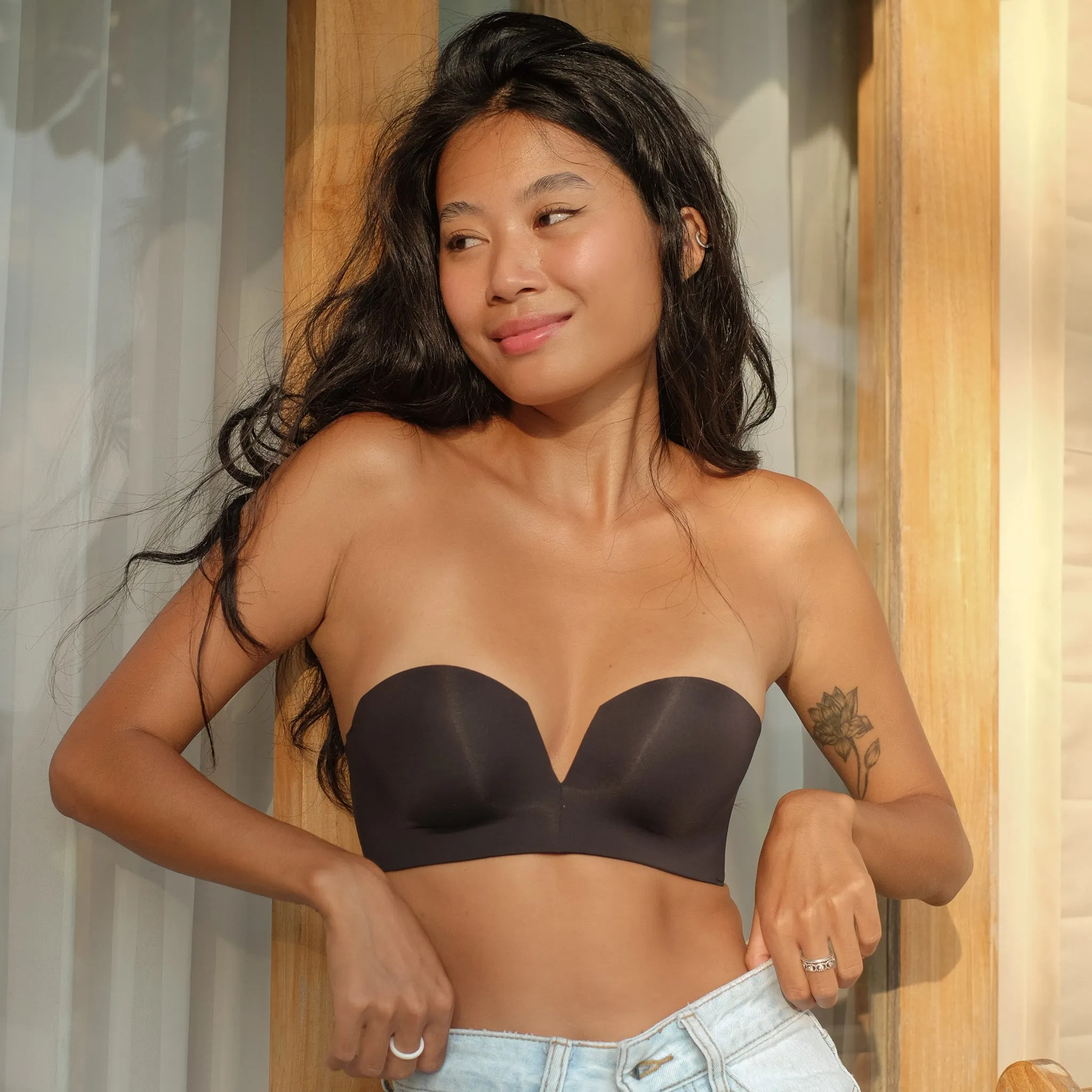 365 Diamond Side Clasp Anti-Slip Seamless Strapless Wireless Bra in Black