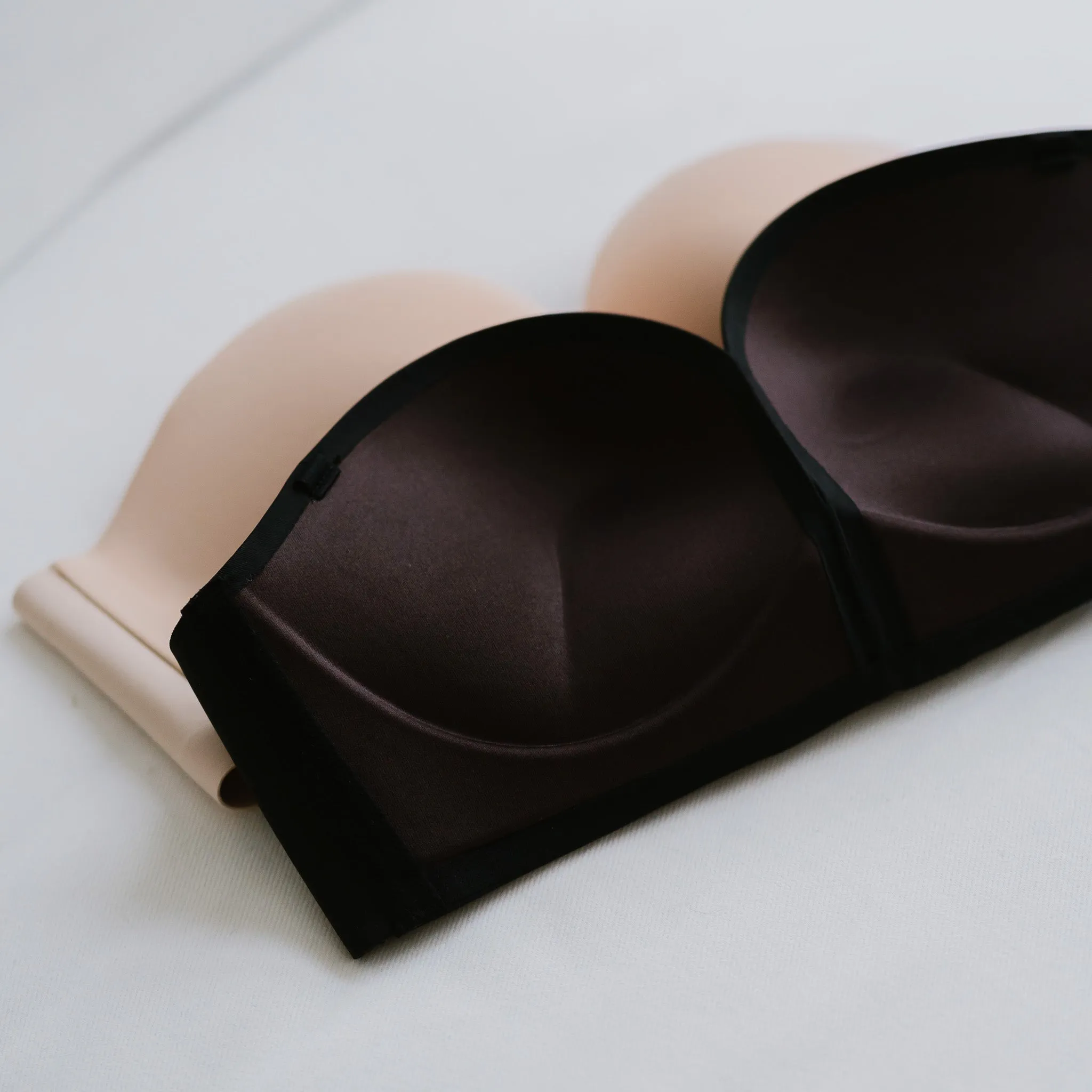 365 Diamond Side Clasp Anti-Slip Seamless Strapless Wireless Bra in Black