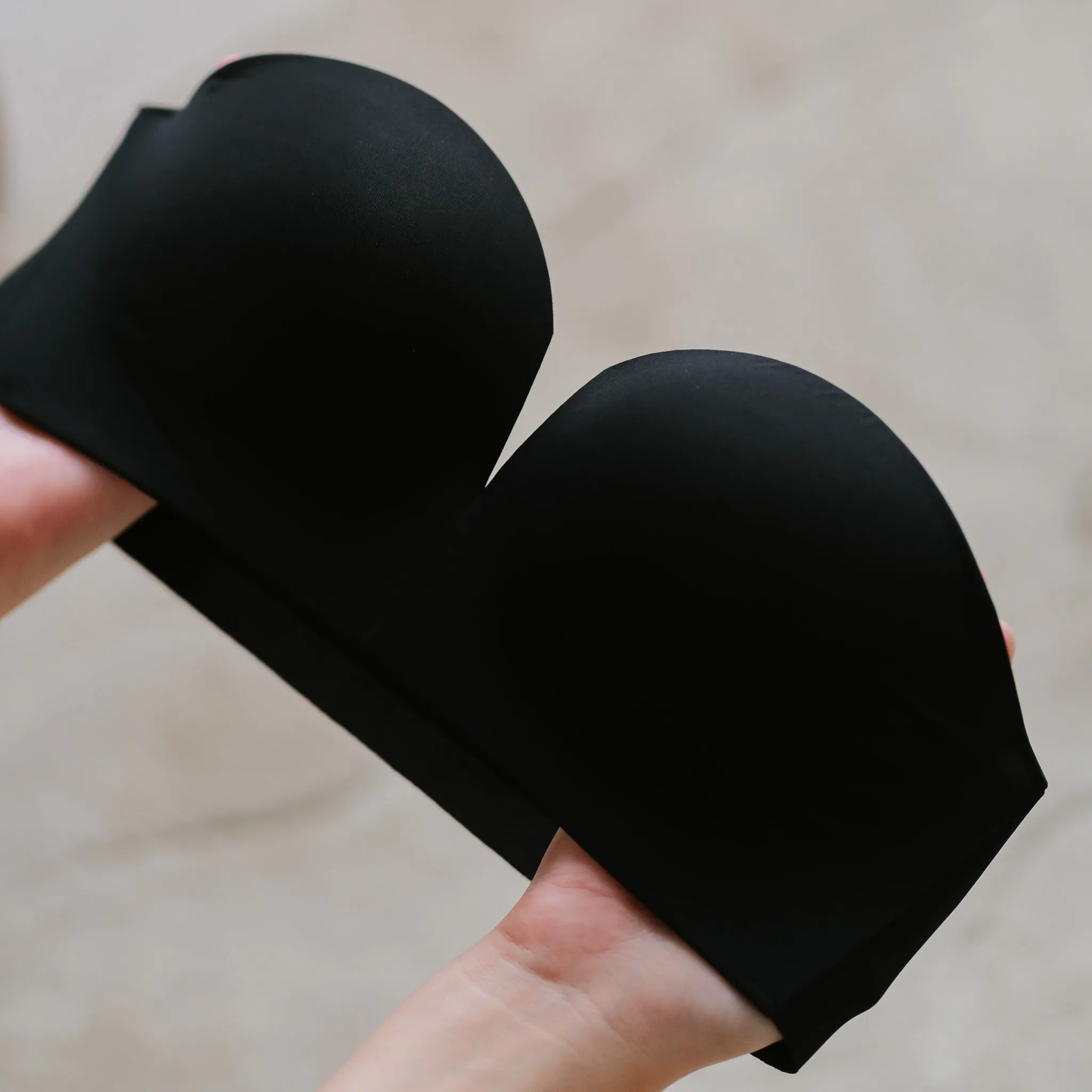 365 Diamond Side Clasp Anti-Slip Seamless Strapless Wireless Bra in Black