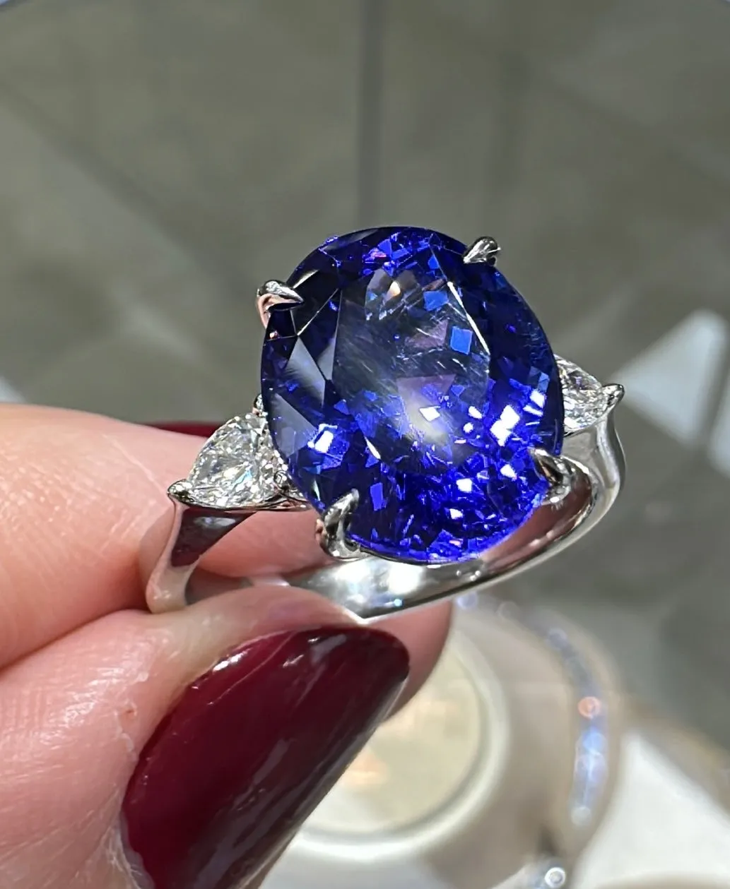 5.28ct Oval Tanzanite Center & Pear Shape Side Diamond Cocktail Right-hand Ring