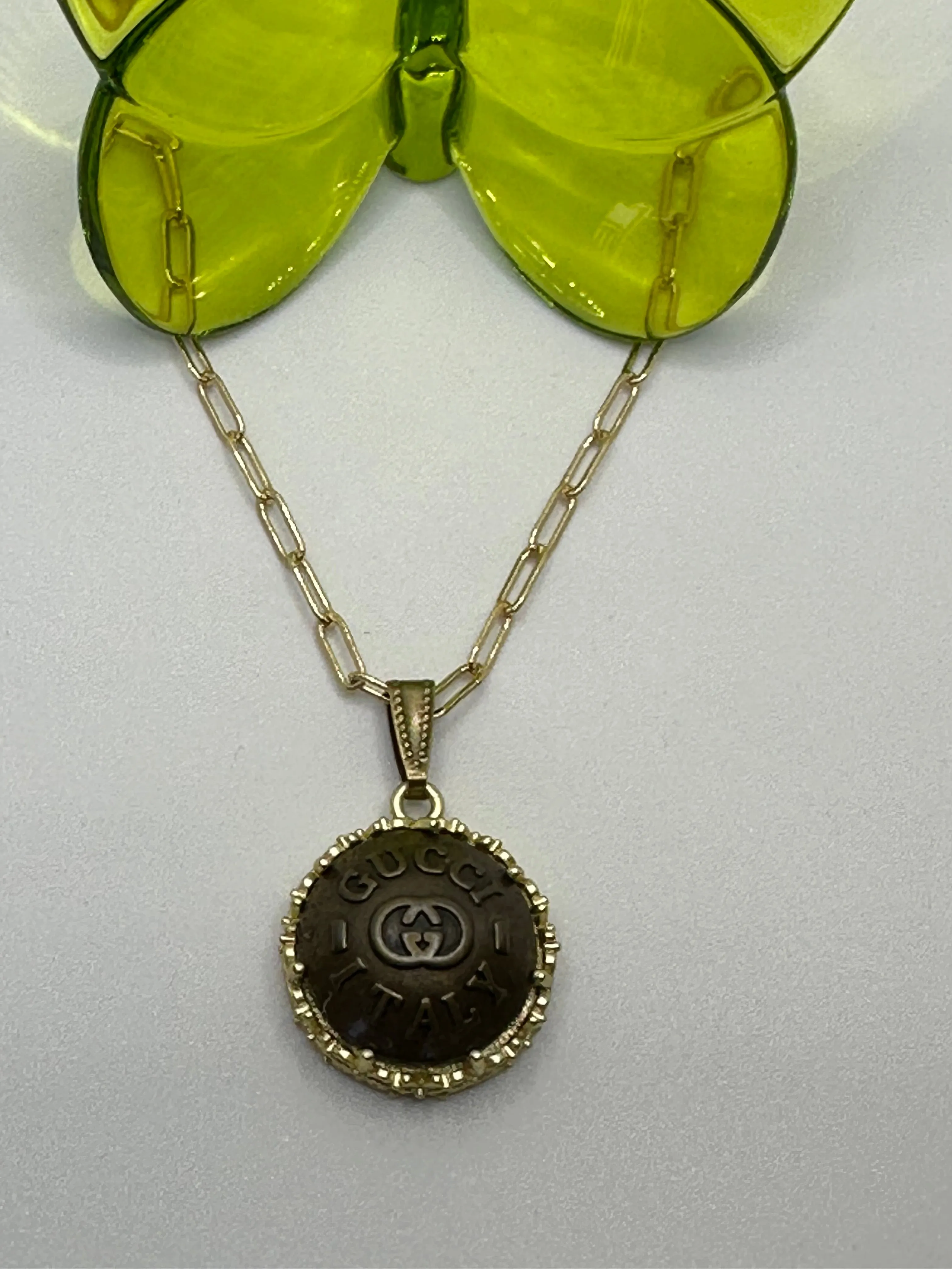 #678 Vintage Couture Necklace 23mm