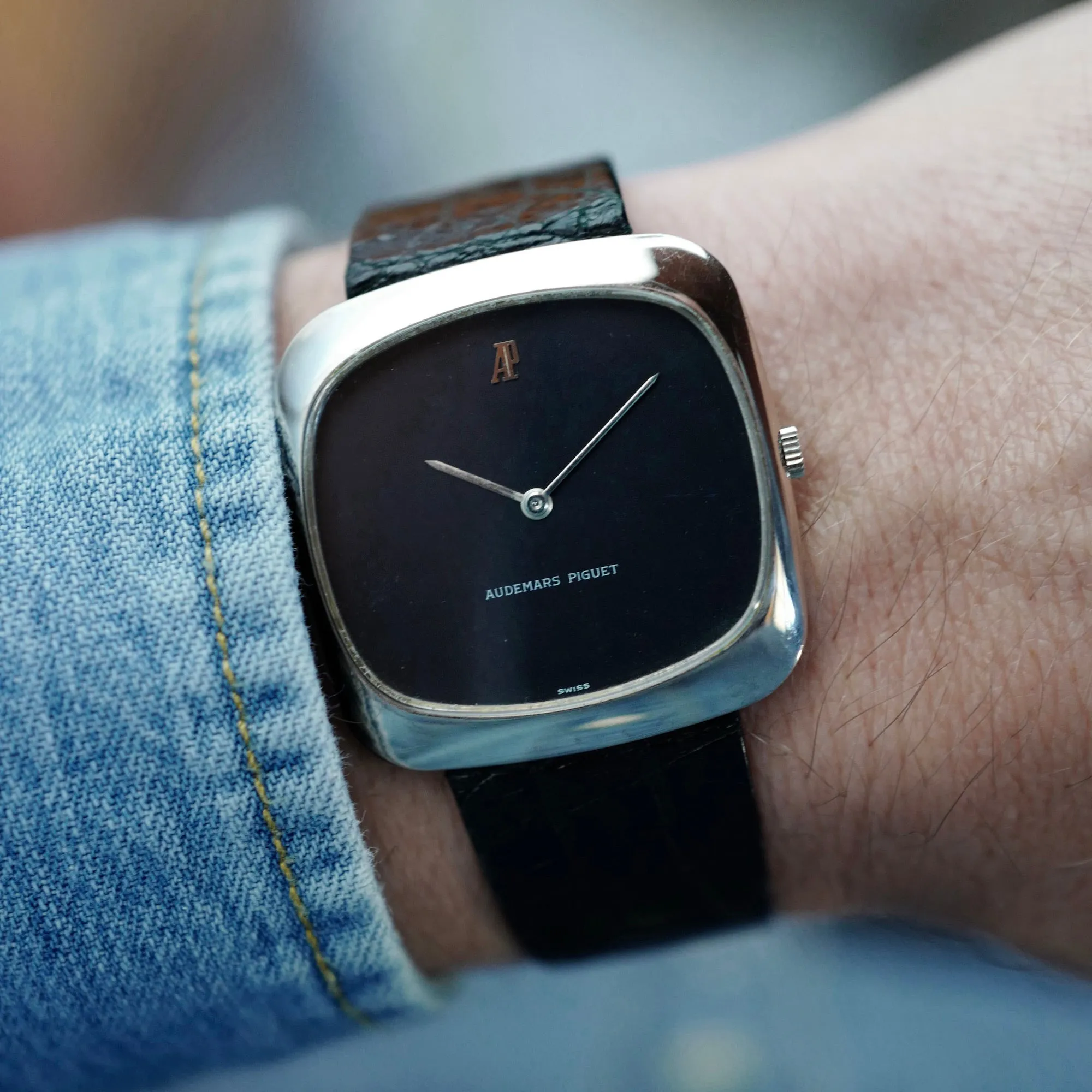 Audemars Piguet White Gold Mechanical TV Shape Watch