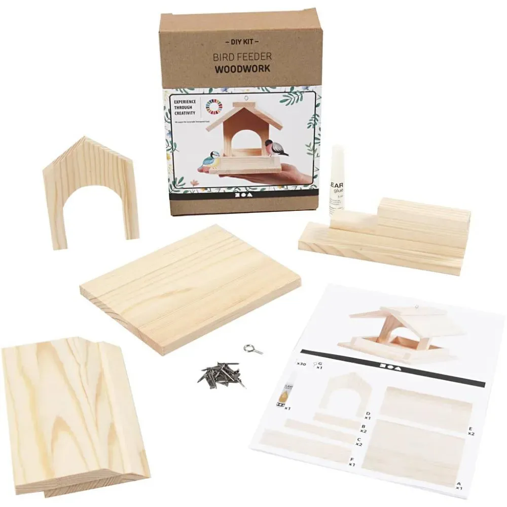 Bird feeding table Pinewood H:12,5cm D:14.5cm W:11.5cm