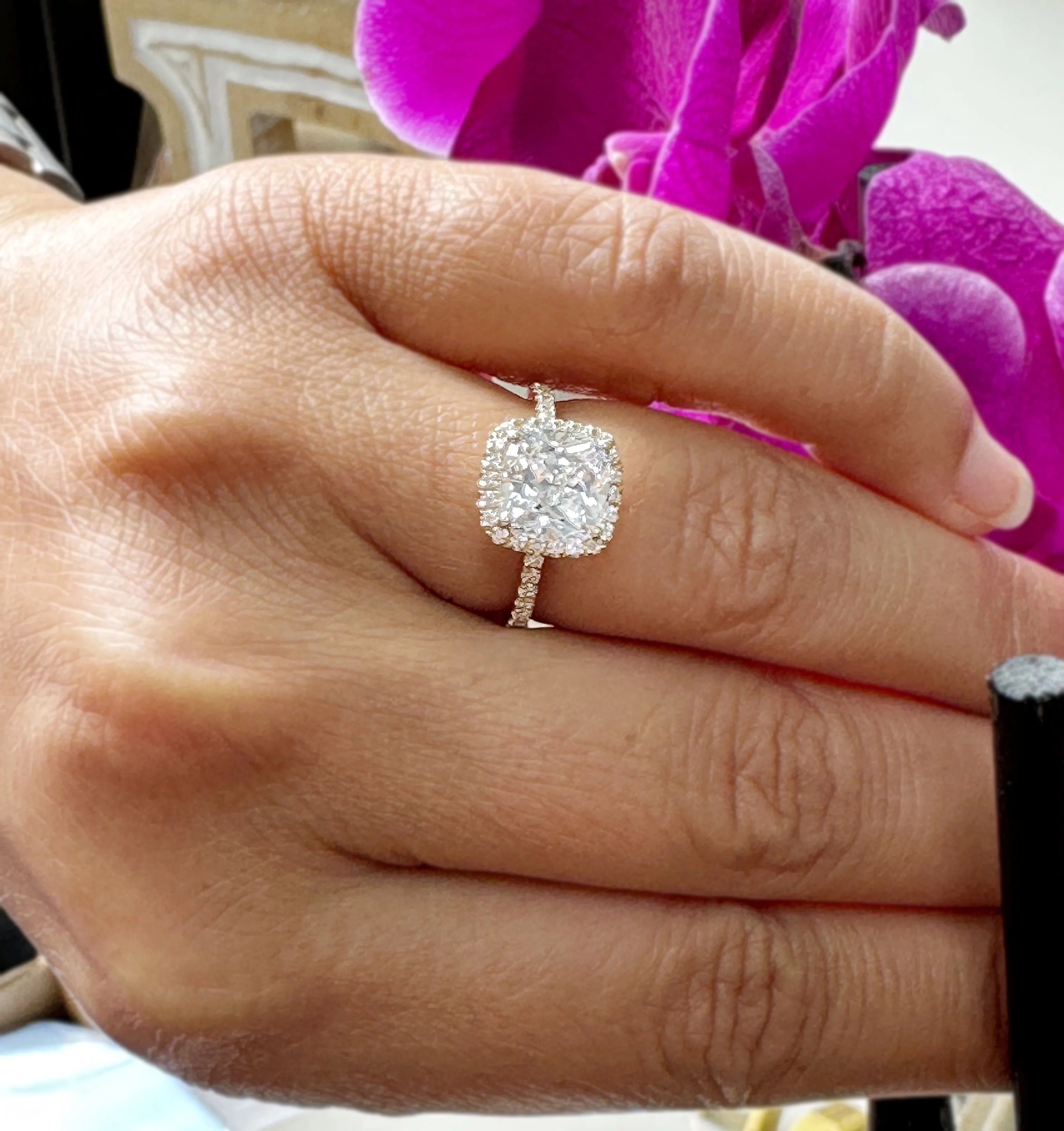 Cushion Cut And Round Cut Diamond Engagement Ring IGI Certified 14k Solid Yellow Gold Wedding ring Halo Style Bridal Ring 2.50ct F-VS2