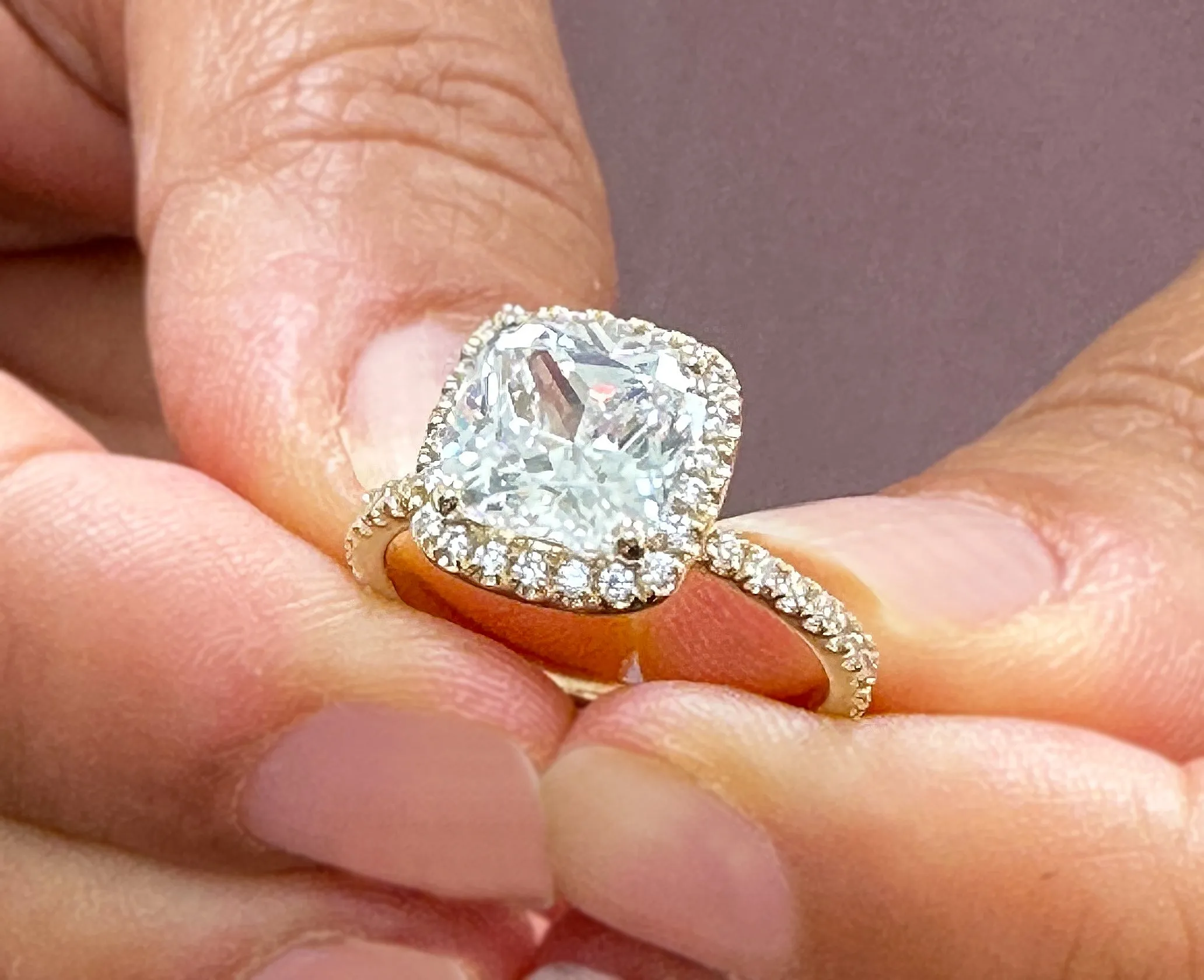 Cushion Cut And Round Cut Diamond Engagement Ring IGI Certified 14k Solid Yellow Gold Wedding ring Halo Style Bridal Ring 2.50ct F-VS2