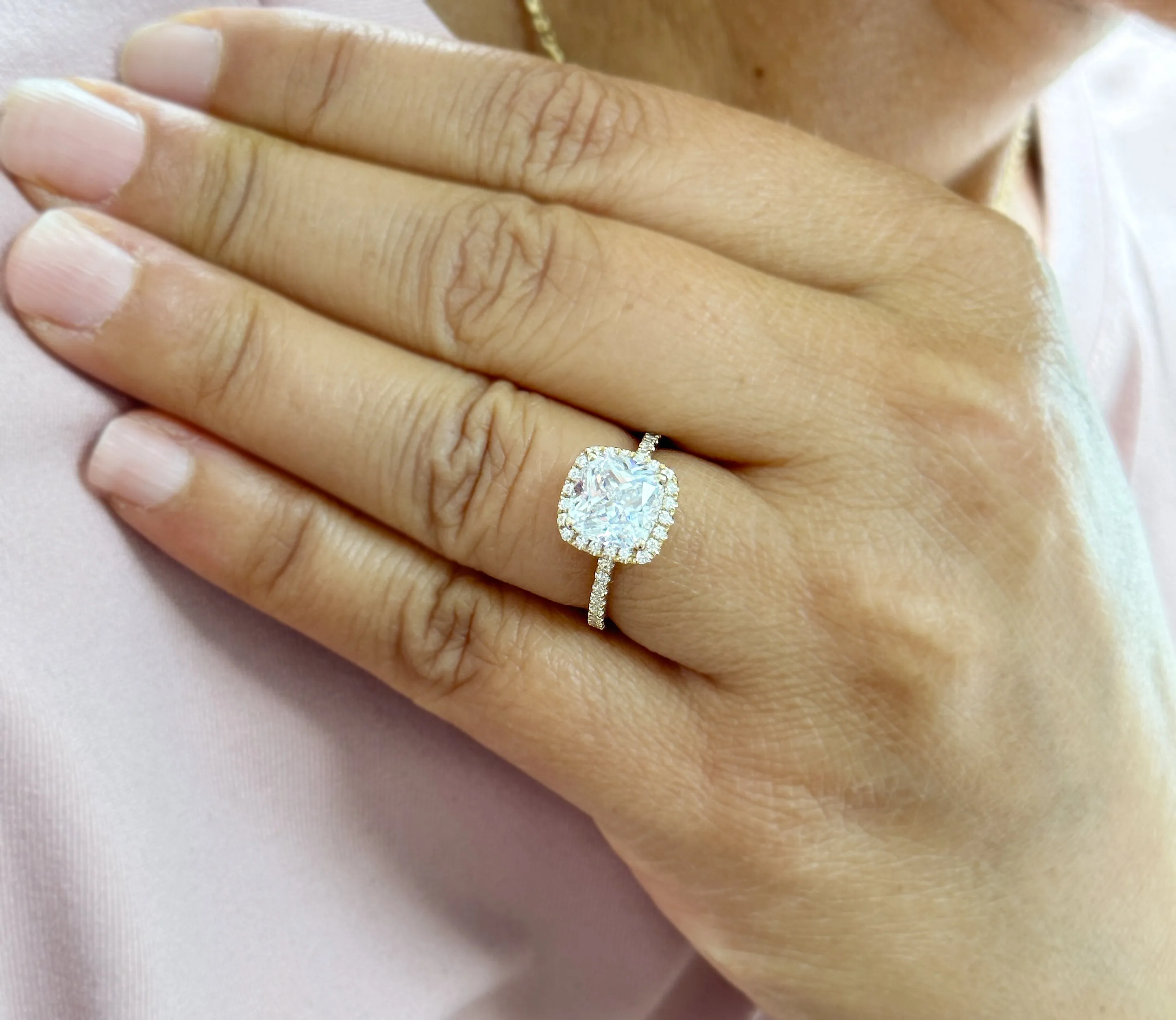 Cushion Cut And Round Cut Diamond Engagement Ring IGI Certified 14k Solid Yellow Gold Wedding ring Halo Style Bridal Ring 2.50ct F-VS2
