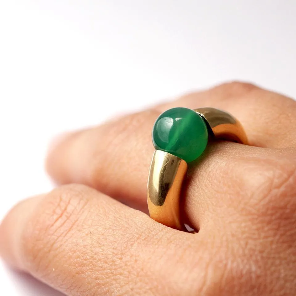 Donut- unique solitaire green ring