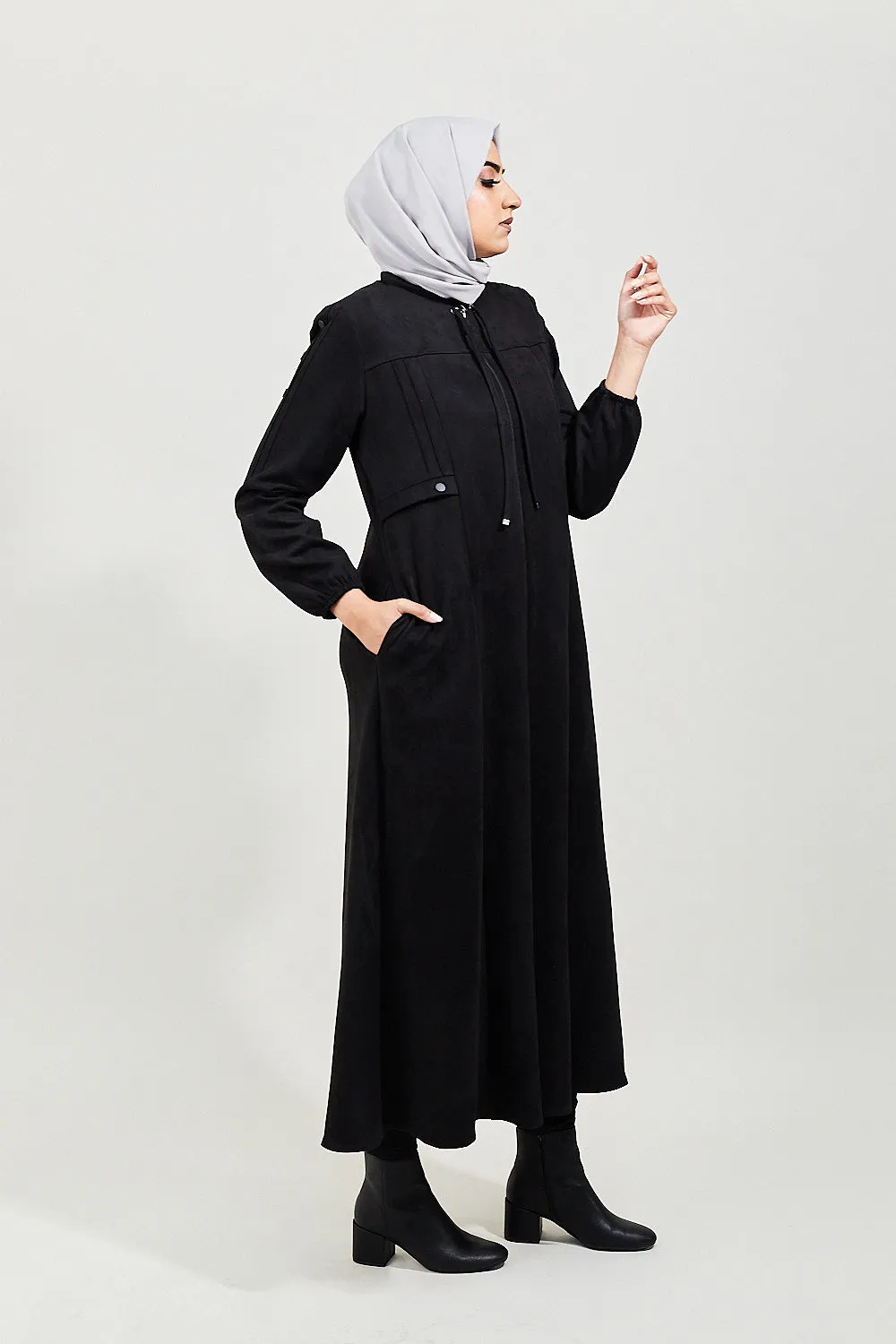 Garcelle Modest Velvet Turkish Jilbab | Black