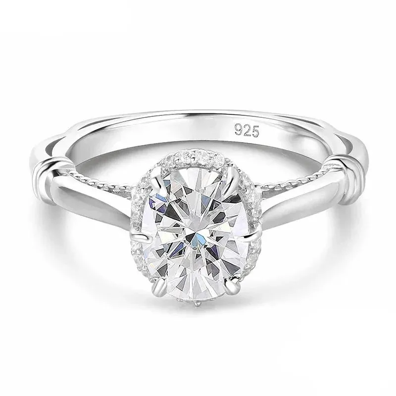 Glamorous 2.0ct Oval Cut Diamond Engagement Ring