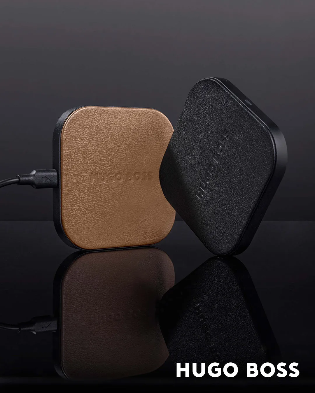 HUGO BOSS HAG321X-Wireless charger Iconic Camel