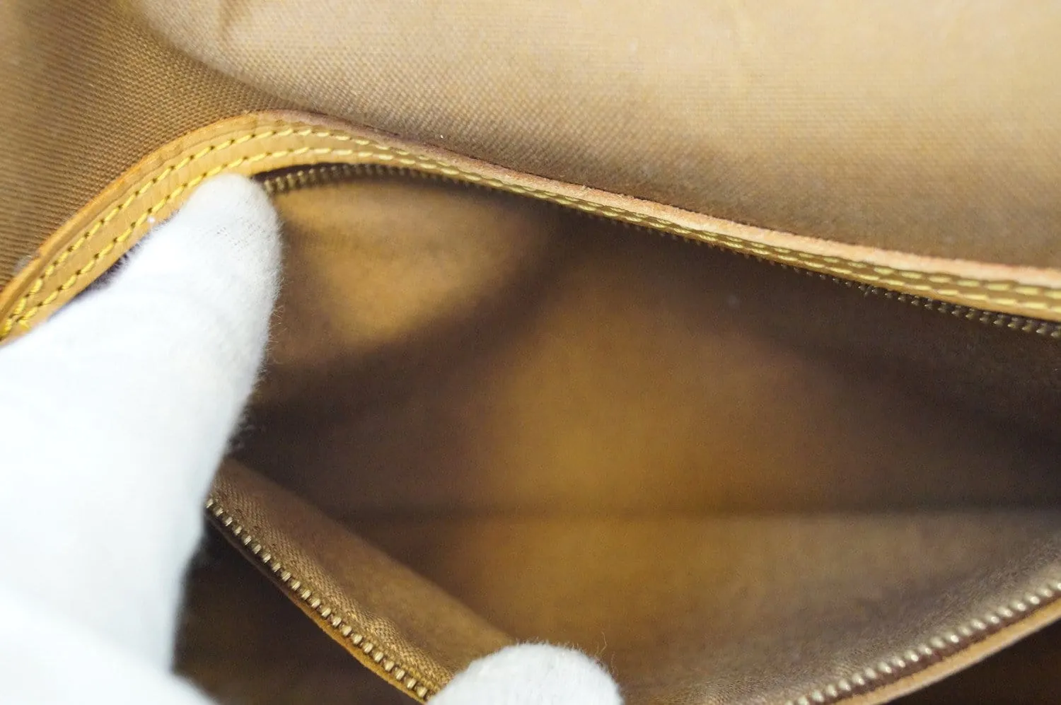 LOUIS VUITTON Monogram Gibeciere GM Shoulder Bag