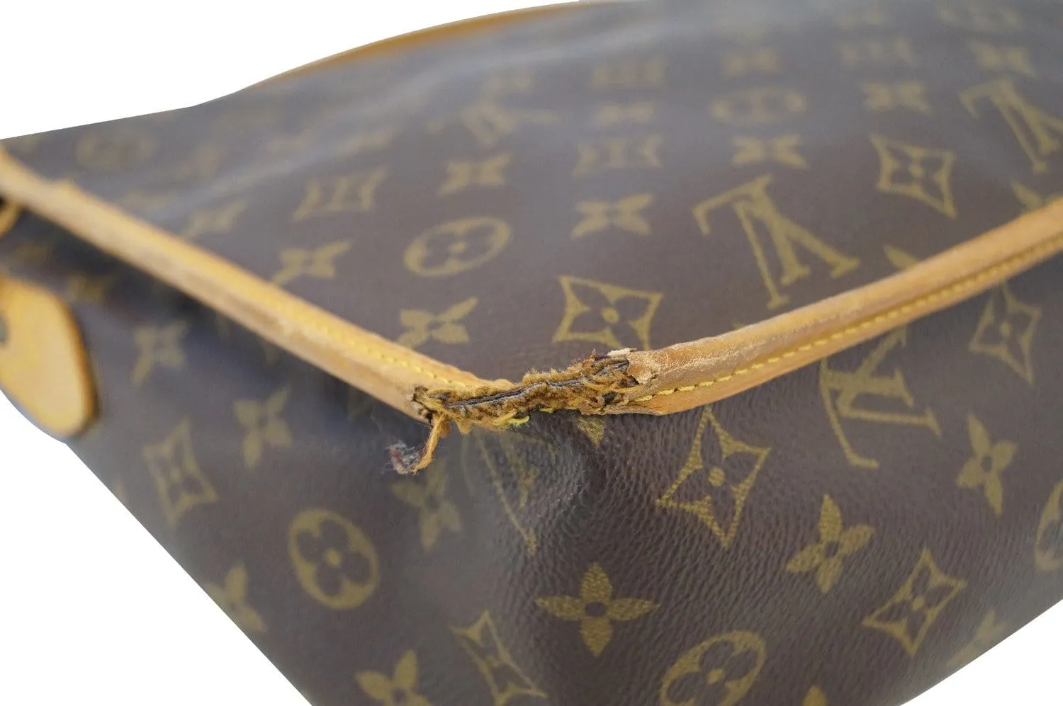 LOUIS VUITTON Monogram Gibeciere GM Shoulder Bag