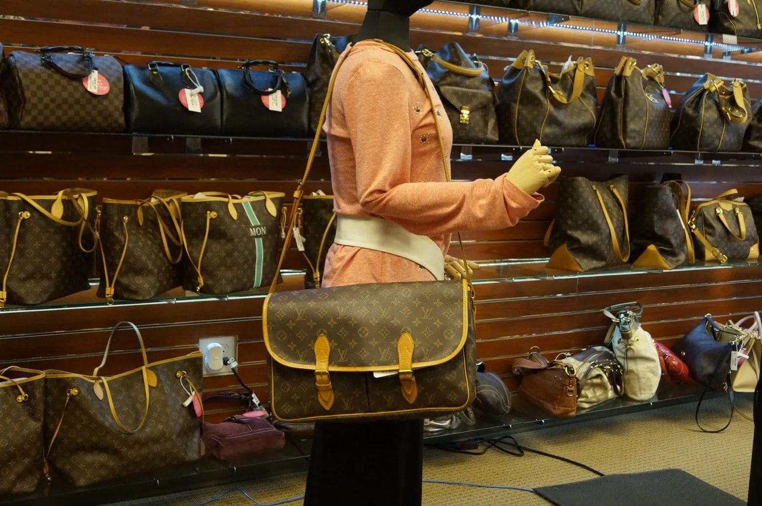 LOUIS VUITTON Monogram Gibeciere GM Shoulder Bag