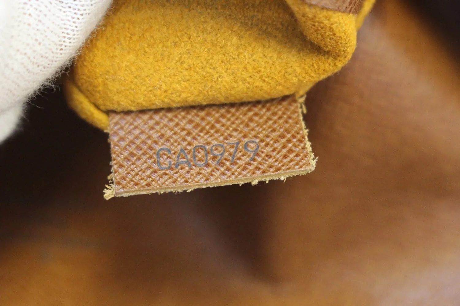 LOUIS VUITTON Monogram Musette Salsa Shoulder Bag
