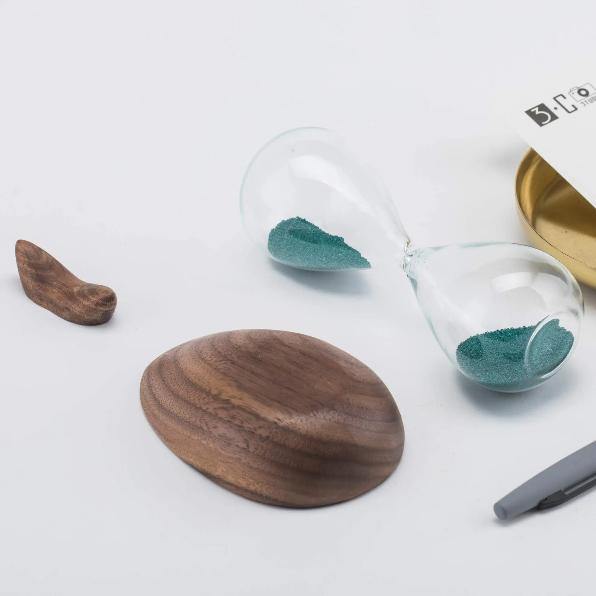 OH WHALE Glass Sand Timer