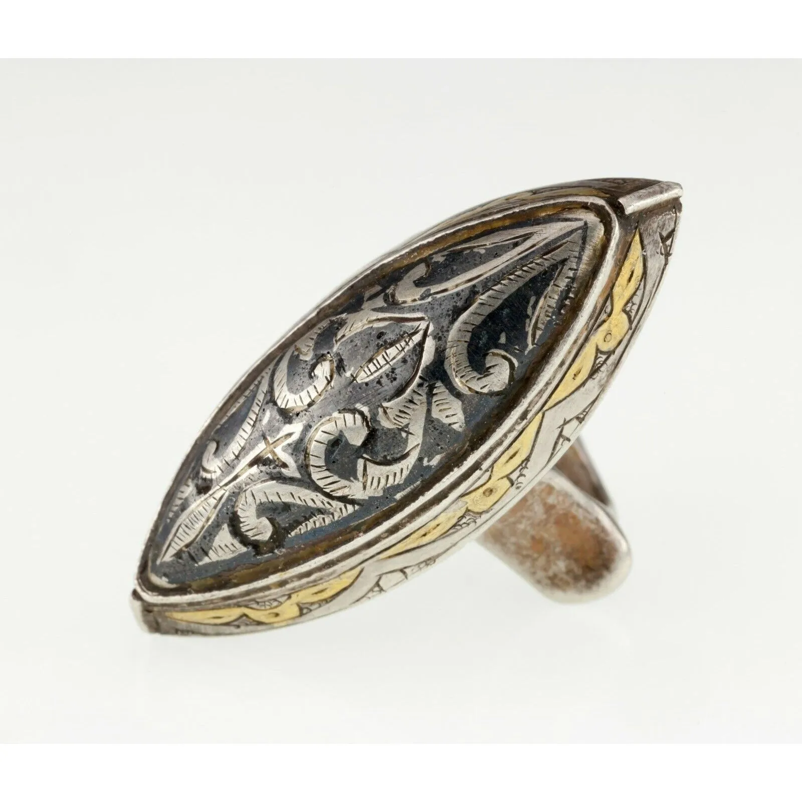 Silver Afghan Almond Shaped Plaque Ring with Brass and Niello Accents Size 6.5
