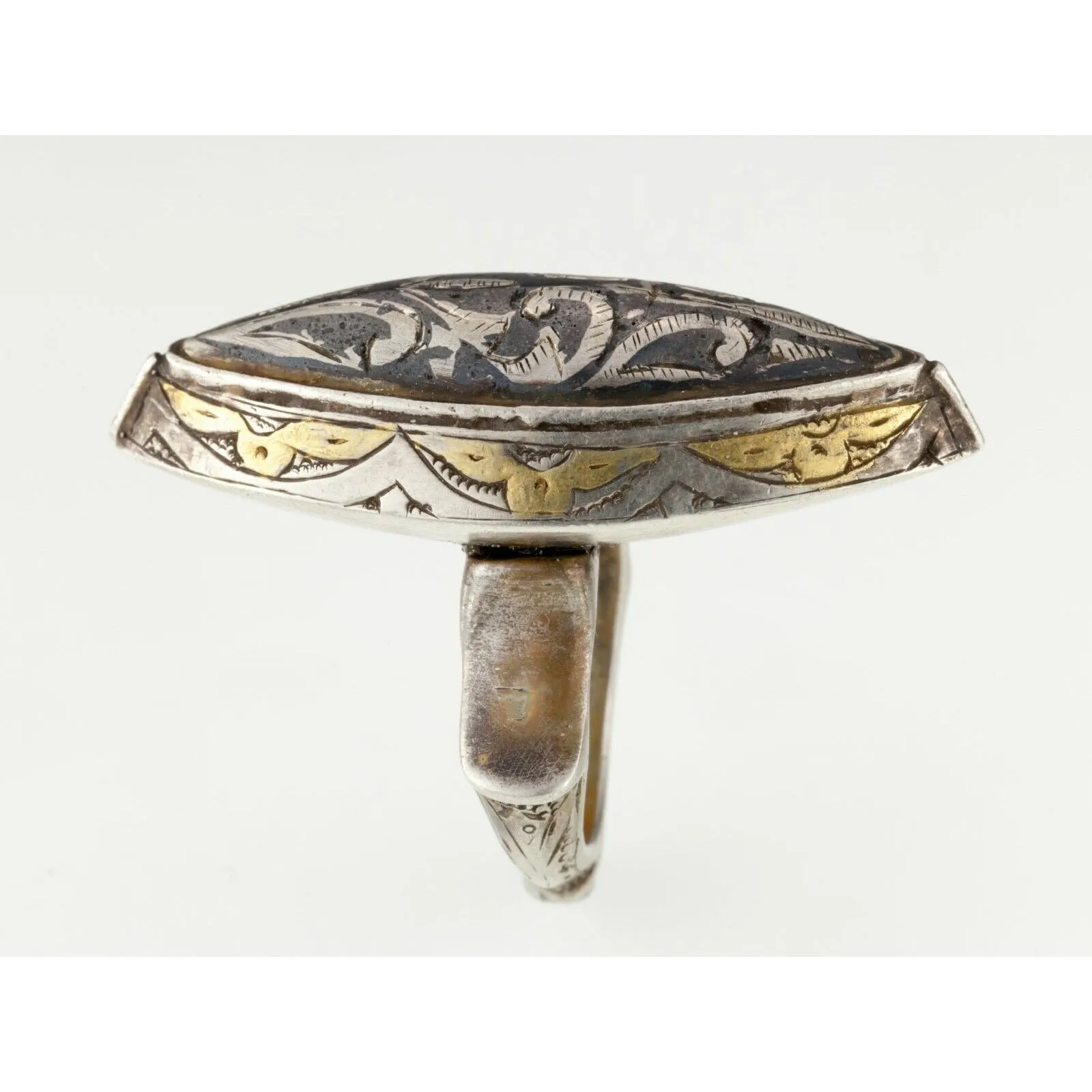 Silver Afghan Almond Shaped Plaque Ring with Brass and Niello Accents Size 6.5