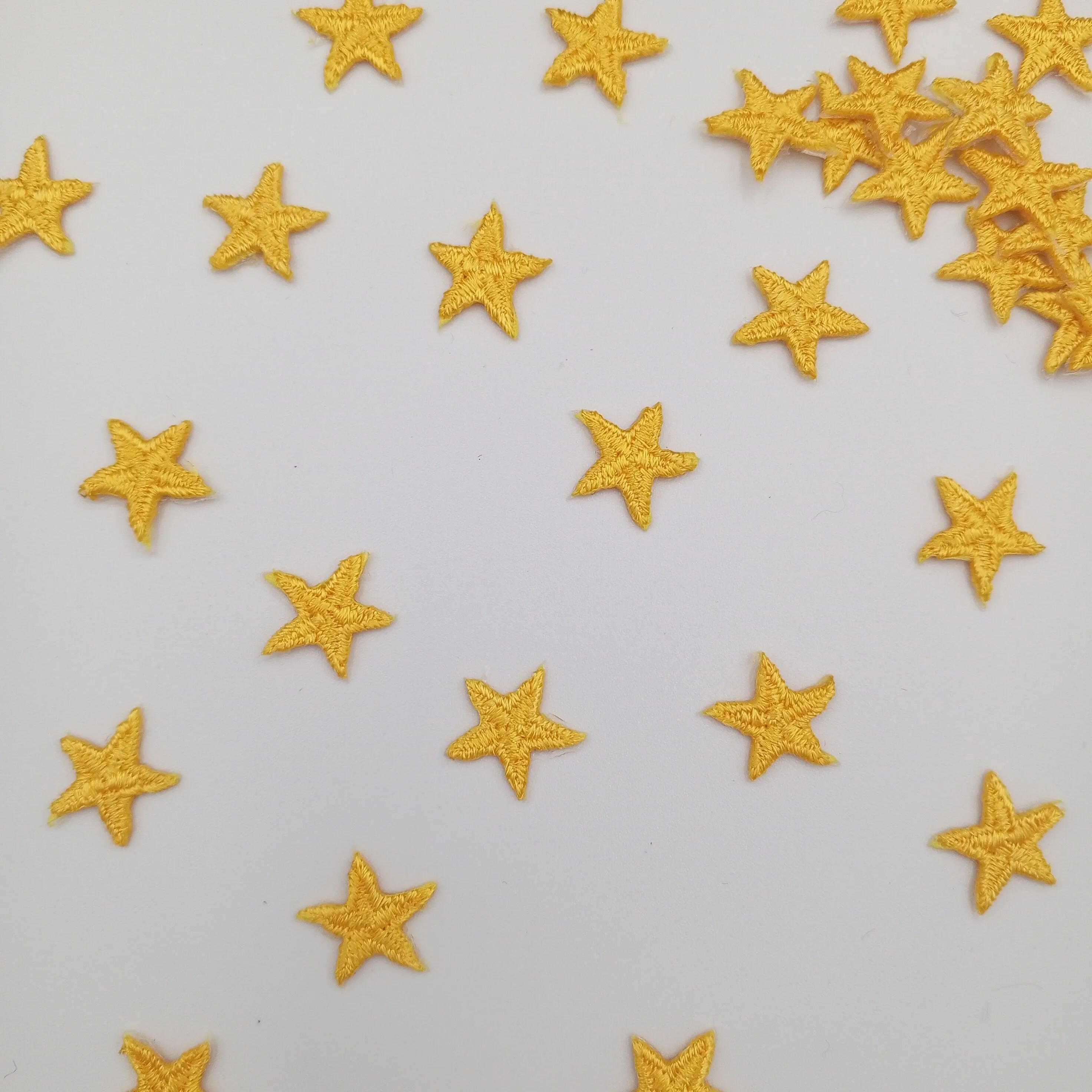 Small Yellow Star appliques VINTAGE Iron on Patches for Scrapbooking, Clothing and DIY Projects #618