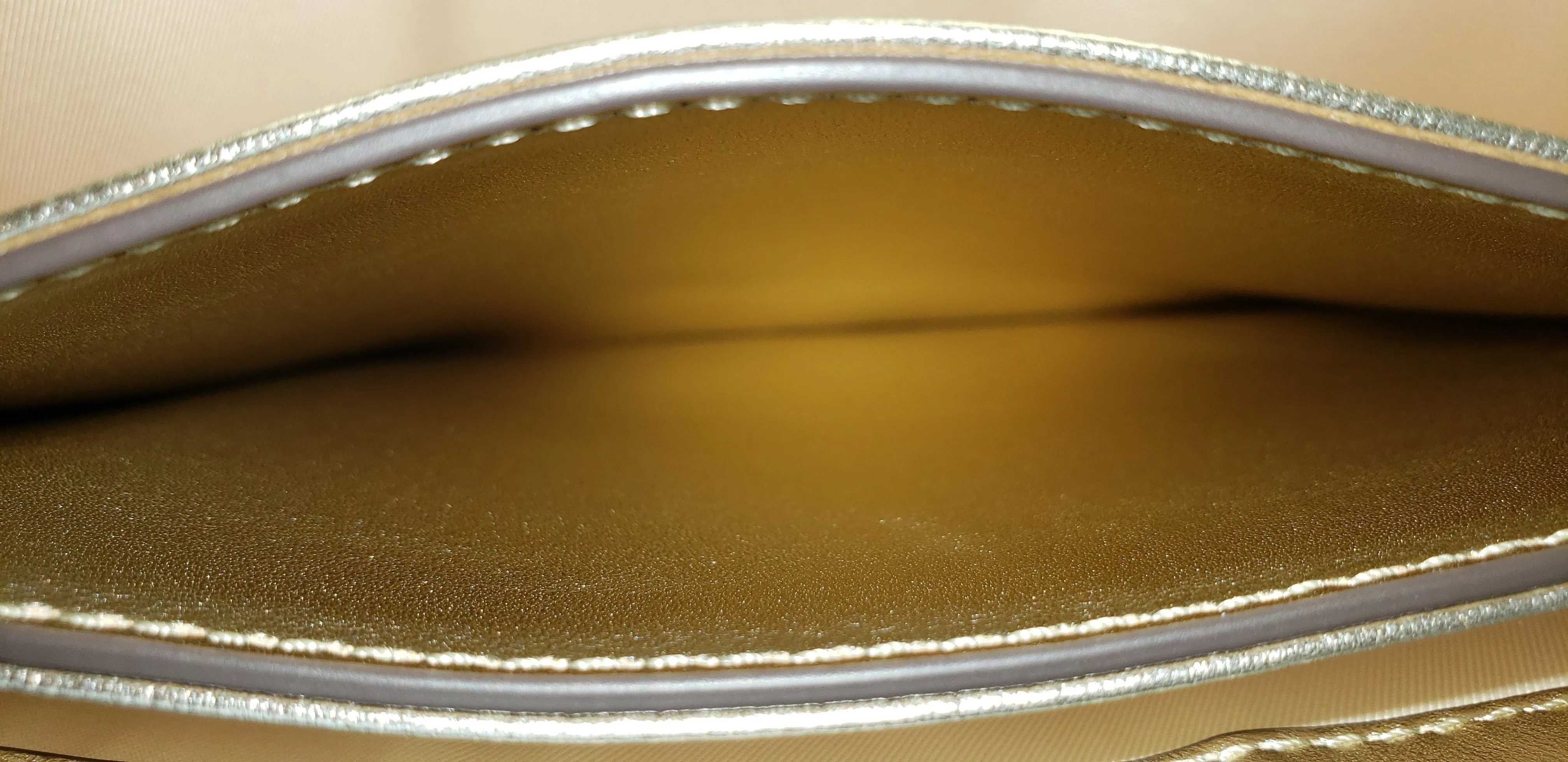 Tory Burch Savannah Clutch in Gold
