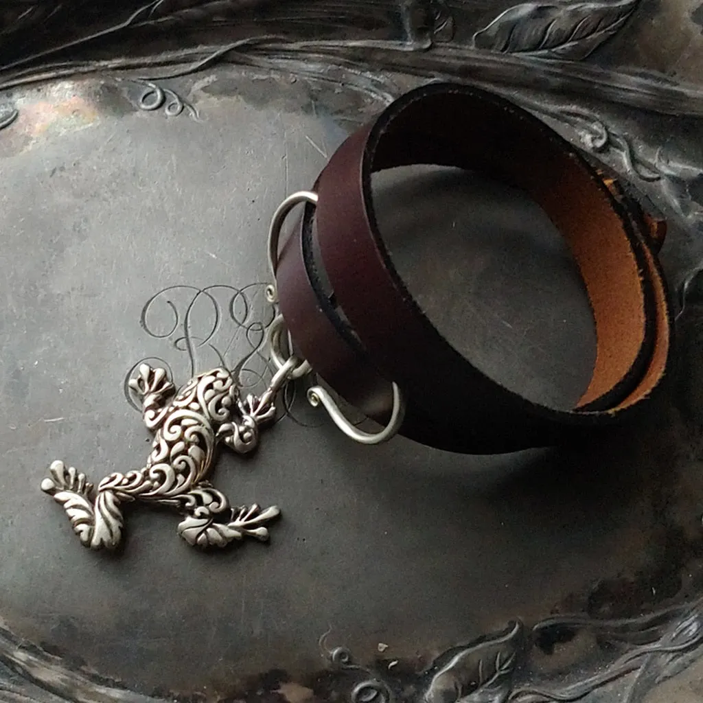 Tree Frog Charm Lock Shawl Pin and Cuff