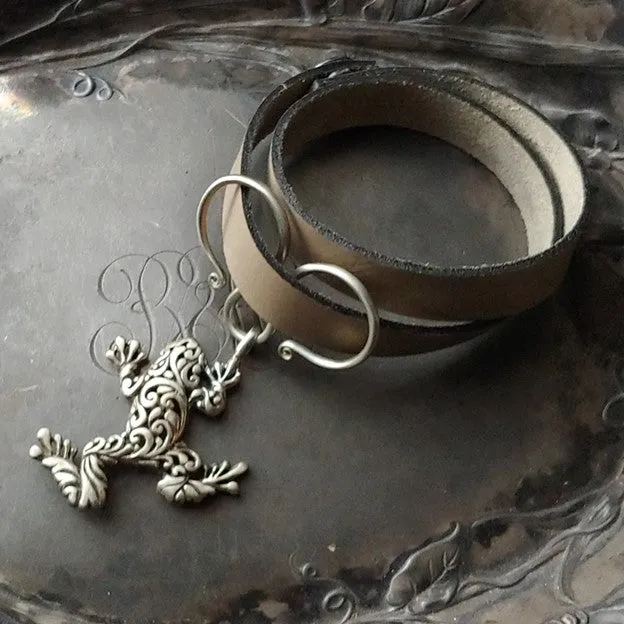 Tree Frog Charm Lock Shawl Pin and Cuff