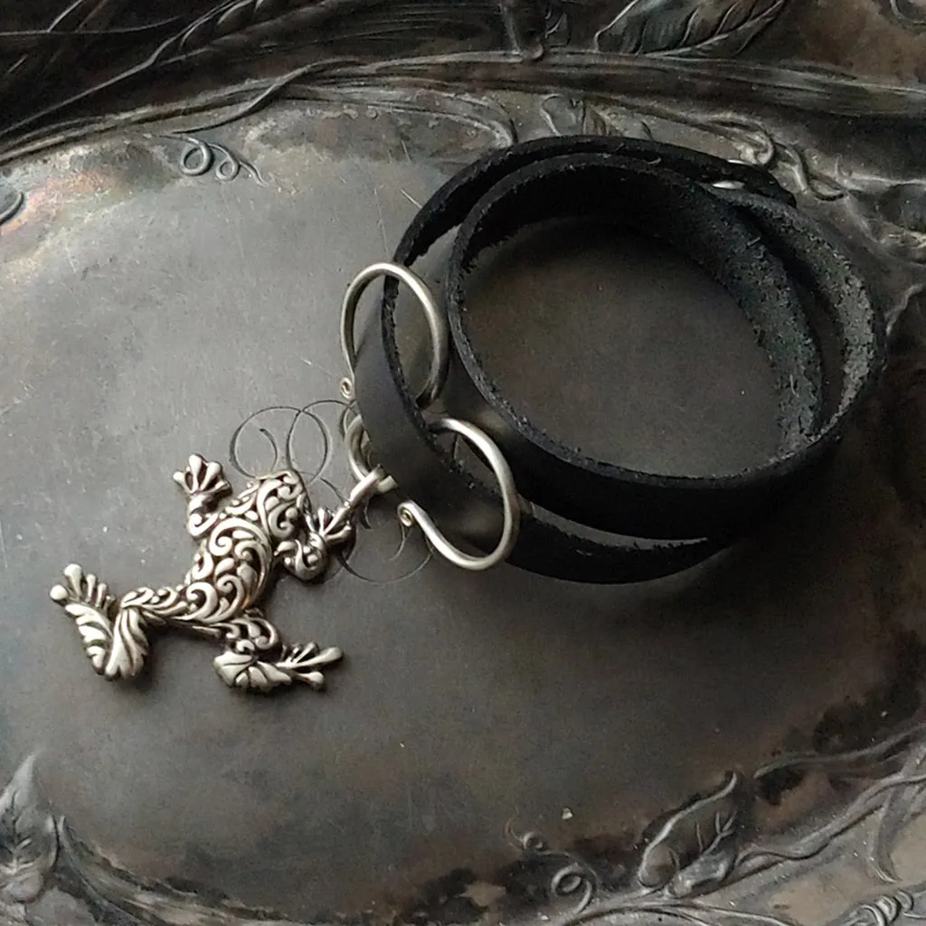 Tree Frog Charm Lock Shawl Pin and Cuff