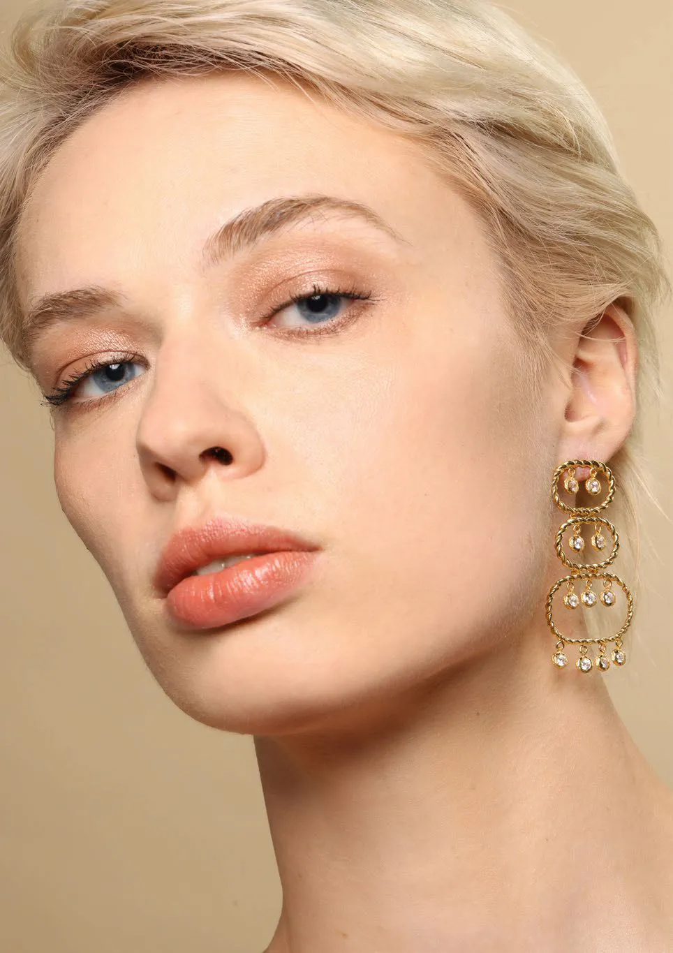 TWISTED WIRE EARRINGS WITH DANGLING STONES