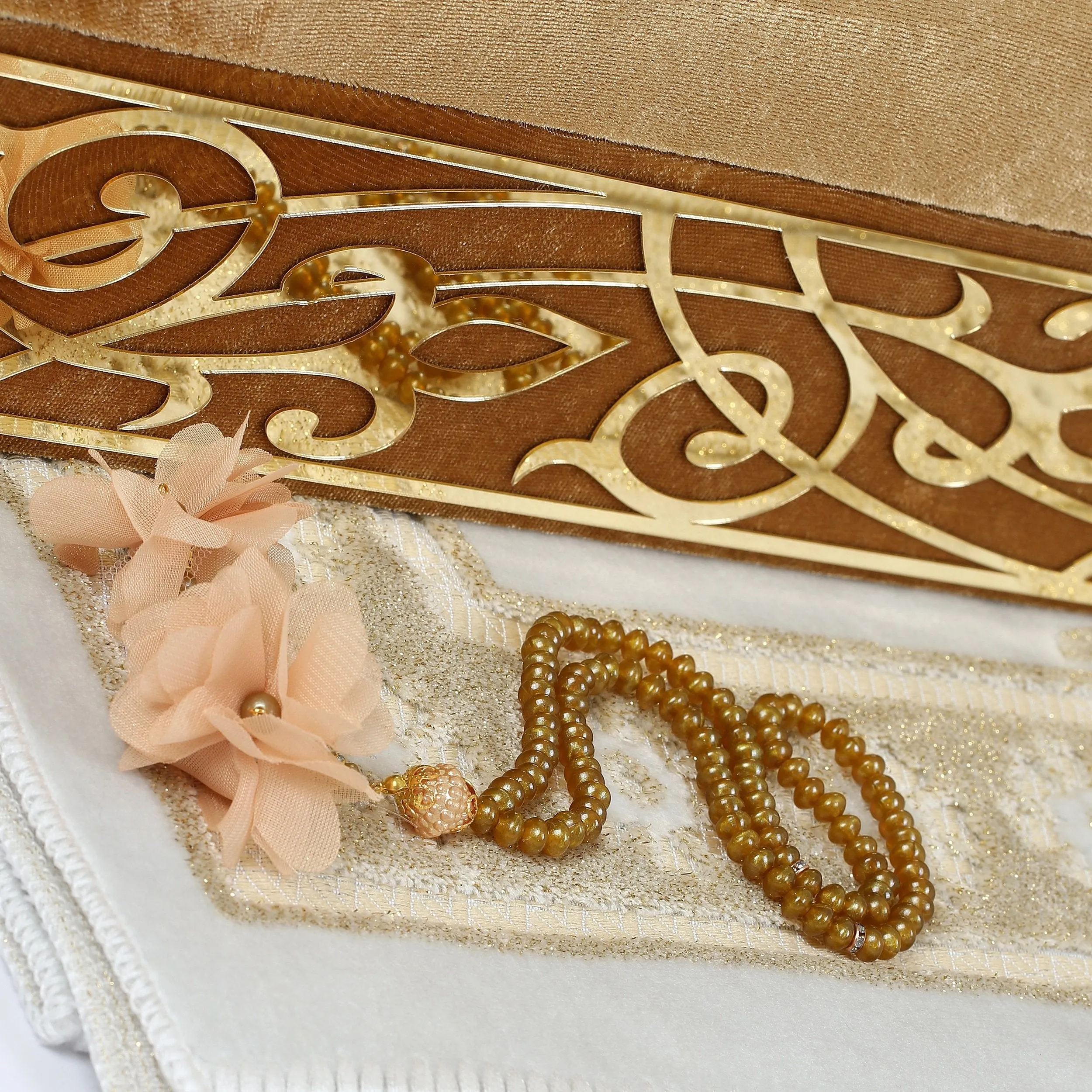 Velvet Plexi Gift Box - Gold