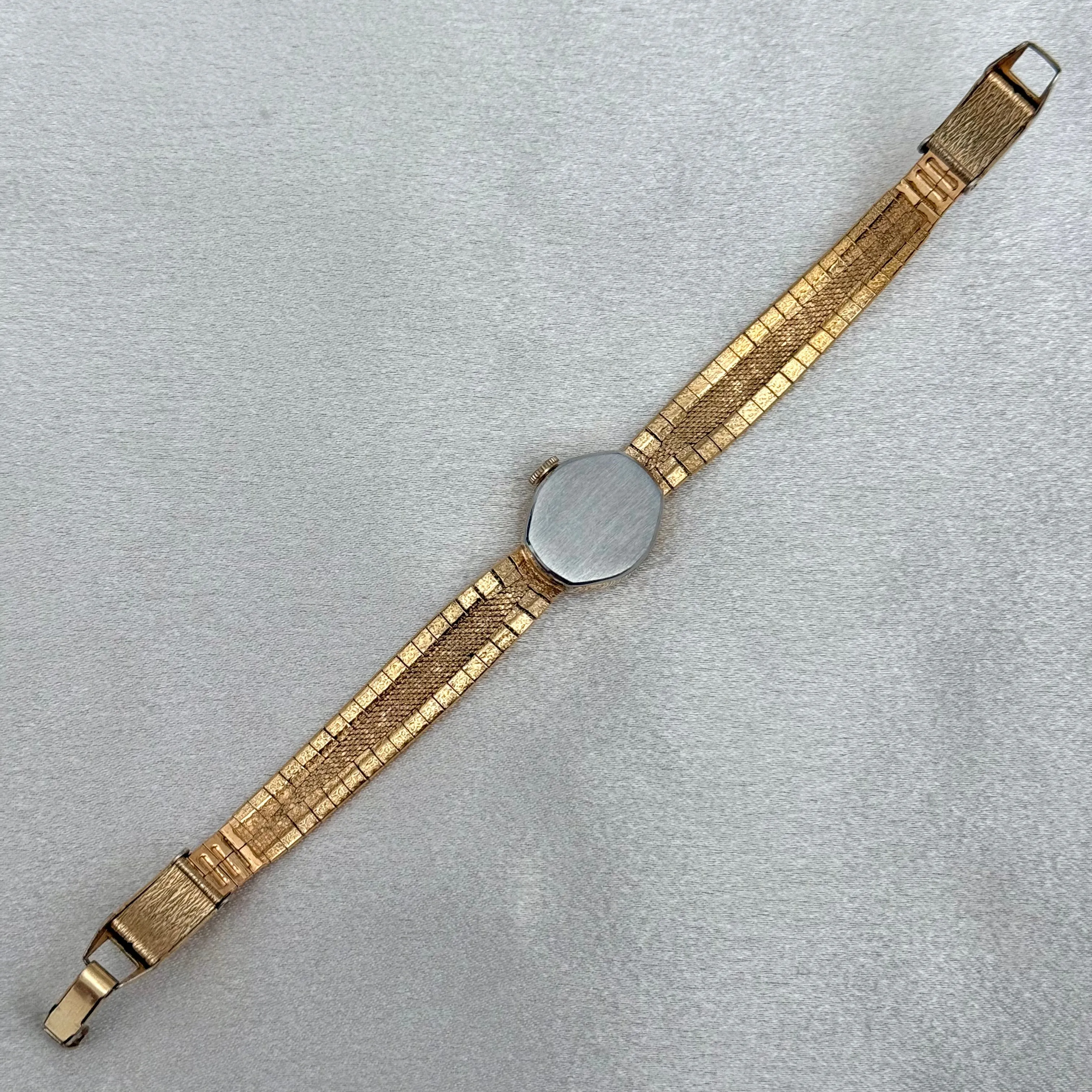 VINTAGE GENEVA WATCH