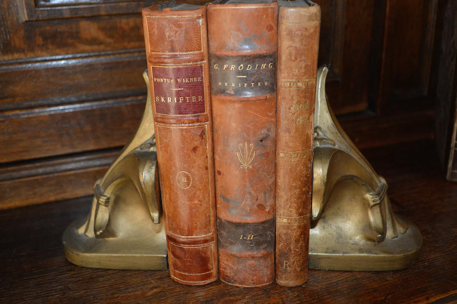 Vintage Pair Book Ends Heavy Brass Finish Fleur de Lis Bookends