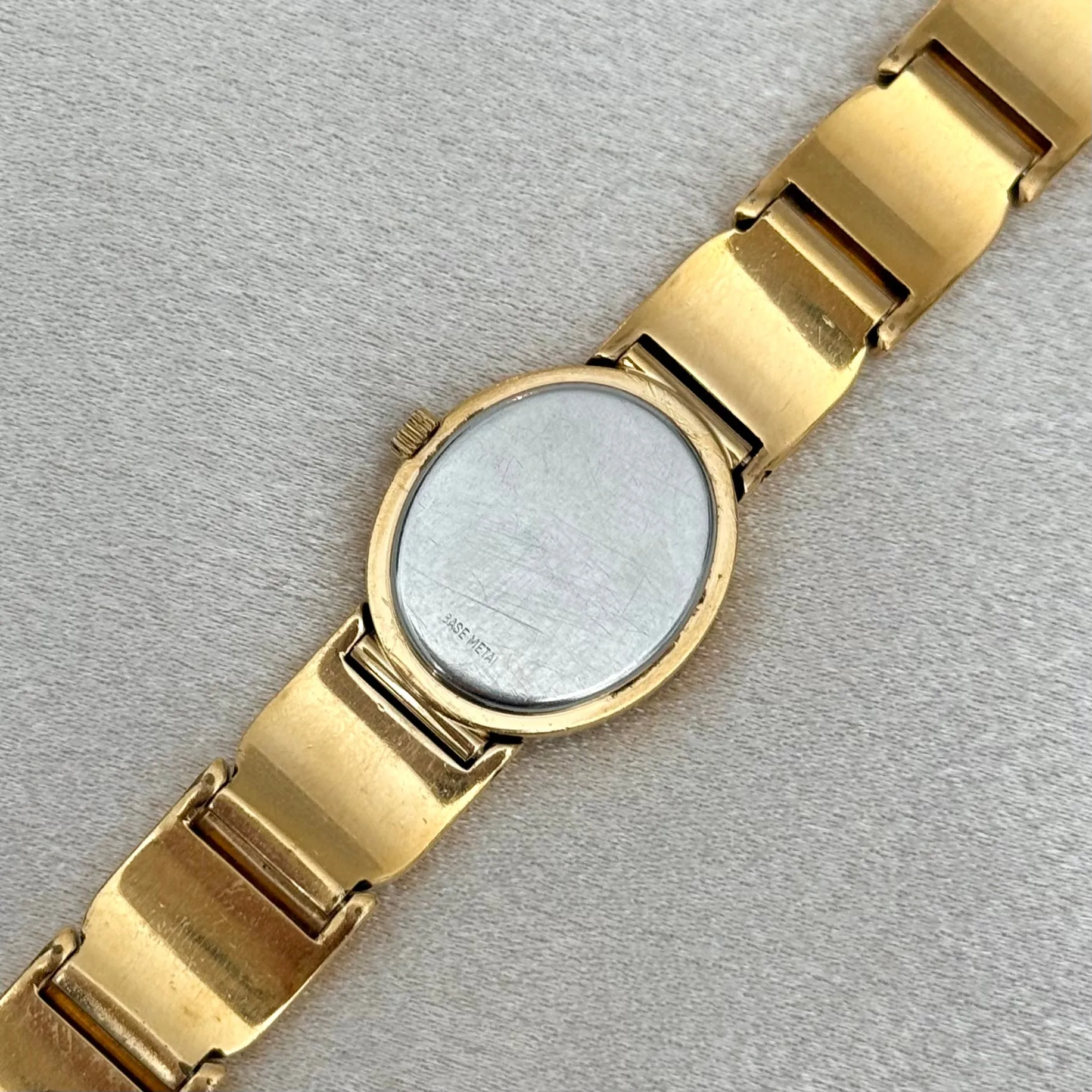 VINTAGE WITTNAUER DIAMOND WATCH
